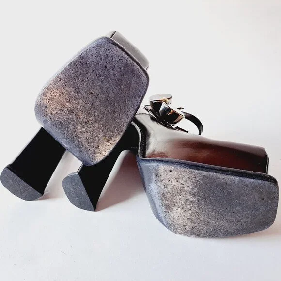 Louis Vuitton Runway Brown Leather Mary Jane Platform Pumps Size 37 / US 7 - Picture 14 of 16